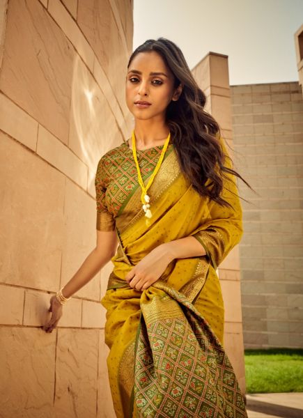 Yellow Handloom Silk Saree With Patola Bandhani Prints