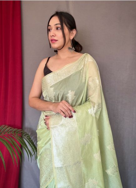 Light Pista Green Muslin Silk Weaving Festive-Wear Handloom Saree