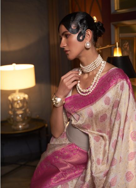 White & Magenta Silk With Handloom Weaving Festive-Wear Saree