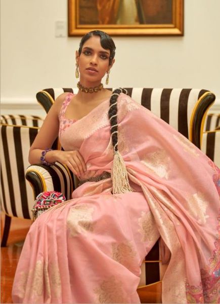 Light Coral Handloom Silk Party-Wear Saree With Kashmiri Pallu