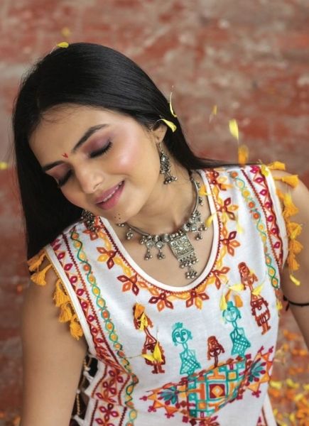 White & Dark Brown Khadi Thread-Work Navratri-Wear Readymade Kurti With Ghagra