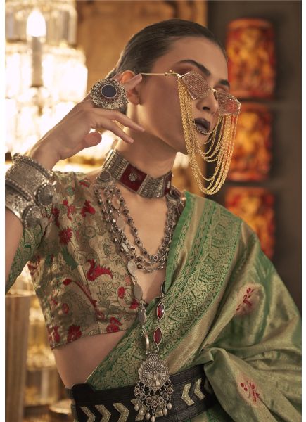 Green Silk Handloom Weaving Festive-Wear Saree