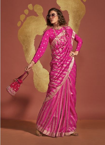 Magenta Viscose Woven Handloom Saree For Traditional / Religious Occasions