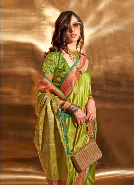 Light Green Woven Handloom Satin Silk Saree For Traditional / Religious Occasions