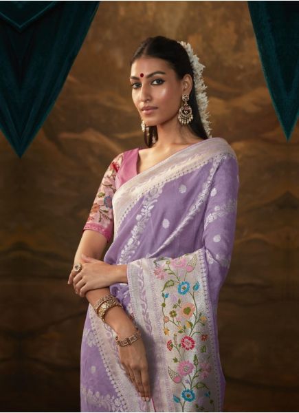 Light Lavender Banarasi Dola Silk Weaving Saree For Traditional / Religious Occasions