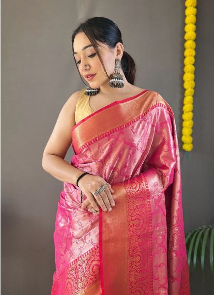 Magenta Woven Kanjivaram Silk Saree For Traditional / Religious Occasions