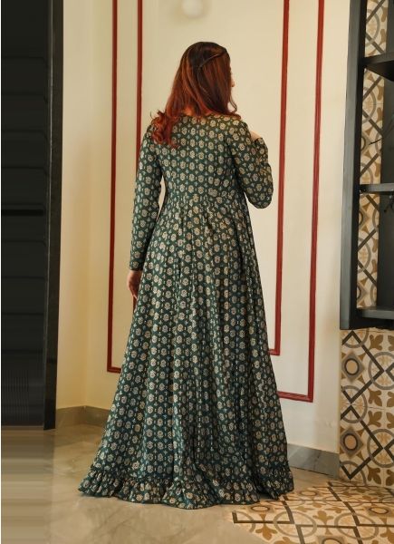 Bottle Green Muslin Printed Party-Wear Choli & Skirt With Shrug
