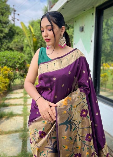 Dark Violet Paithani Weaving Silk Saree