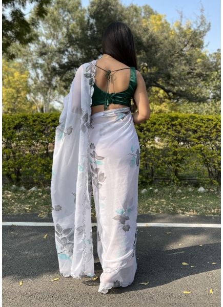Off White Chiffon Floral Digitally Printed Resort-Wear Saree