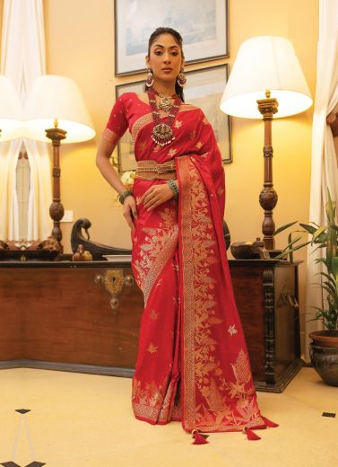Red Kanjivaram Silk Woven Saree For Traditional / Religious Occasions