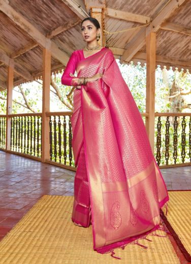 Magenta Pure Woven Silk Handloom Saree For Traditional / Religious Occasions