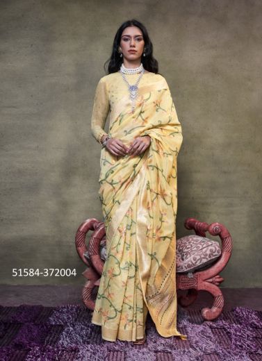 Light Yellow Cotton Woven Handloom Saree For Traditional / Religious Occasions
