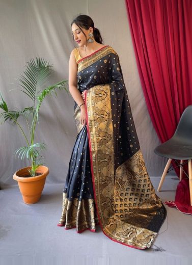 Black Silk Weaving Festive-Wear Kanjivaram Saree