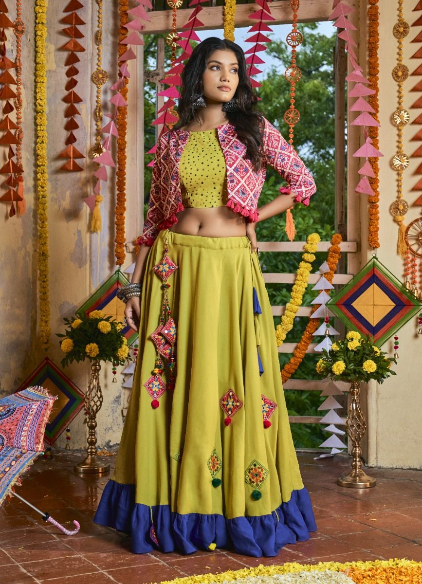 Amrutam Fab Top and Skirt set : Buy Amrutam Fab Women Pista Green & Multi  Georgette Floral Printed Work Crush Lehenga Choli (Set of 3) Online | Nykaa  Fashion