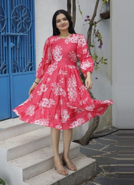 Red Pure Muslin Printed Resort-Wear Readymade Maxi Dress