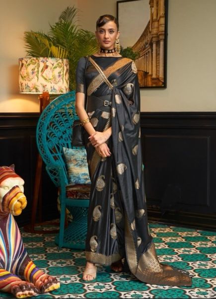 Black Nylon Satin Woven Handloom Saree For Traditional / Religious Occasions