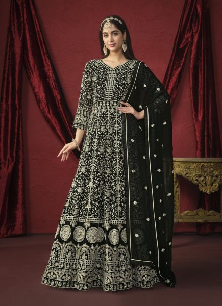 Black Georgette Thread-Work Floor-Length Salwar Kameez For Traditional / Religious Occasions