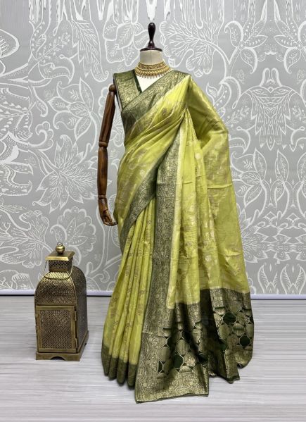 Light Green Pure Silk Weaving Saree For Traditional / Religious Occasions
