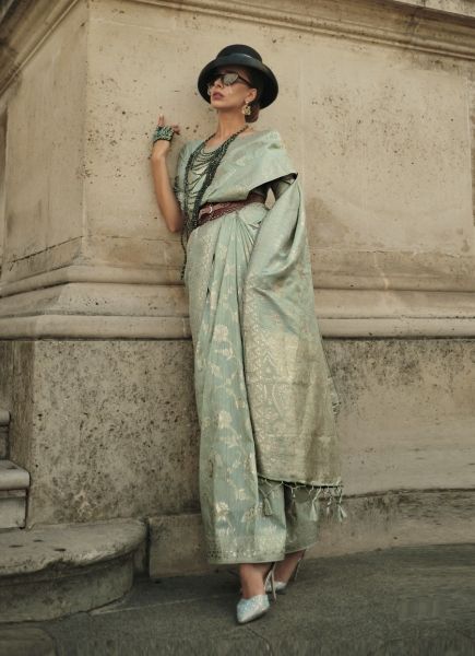 Sage Green Silk Weaving Handloom Saree For Traditional / Religious Occasions