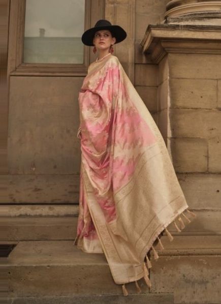 Pink Satin Woven Silk Handloom Saree For Traditional / Religious Occasions