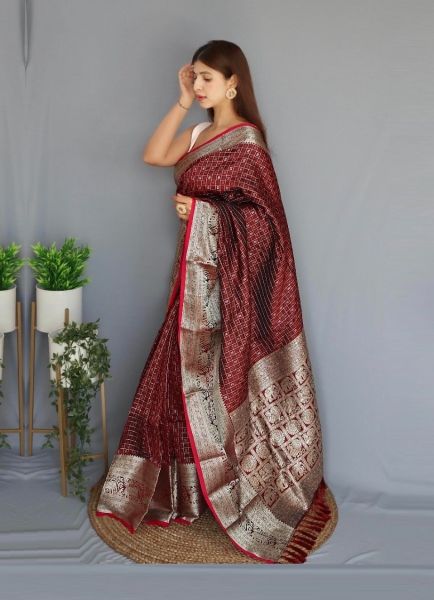 Maroon Silk Weaving Festive-Wear Checks Saree