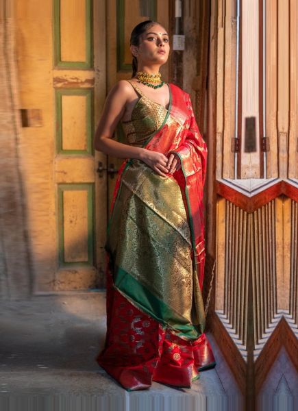 Red Weaving Party-Wear Patola Silk Saree