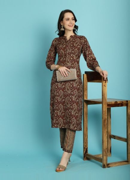 Maroon Rayon Cotton Printed Office-Wear Readymade Kurti With Pant