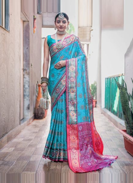 Aqua & Magenta Soft Elegant Patola Weaving Silk Saree For Traditional / Religious Occasions