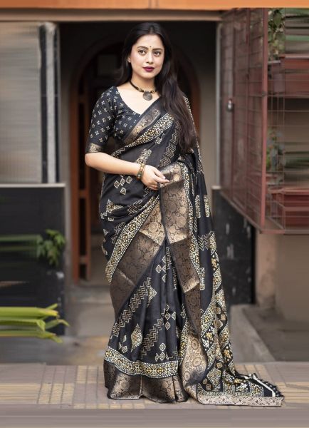 Black Woven Cotton Crape Handloom Saree For Traditional / Religious Occasions
